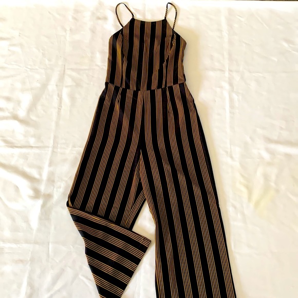 Dynamite Womens Sz. Small 3/4 Length One Piece Romper - Picture 4 of 5